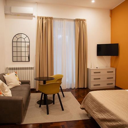 Hello Chiaia Napoli By Progecta Srl Apartment ภายนอก รูปภาพ