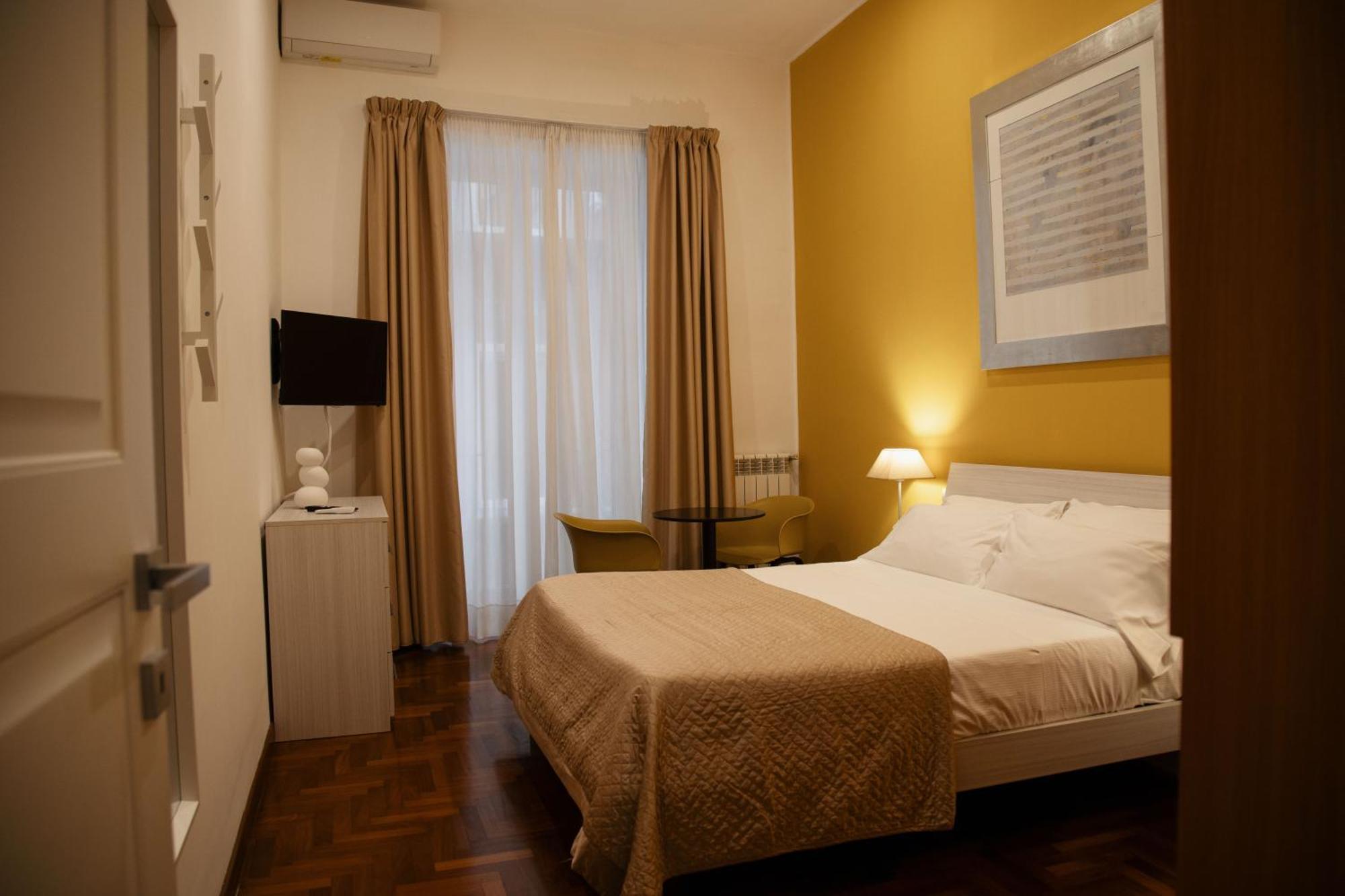 Hello Chiaia Napoli By Progecta Srl Apartment ภายนอก รูปภาพ