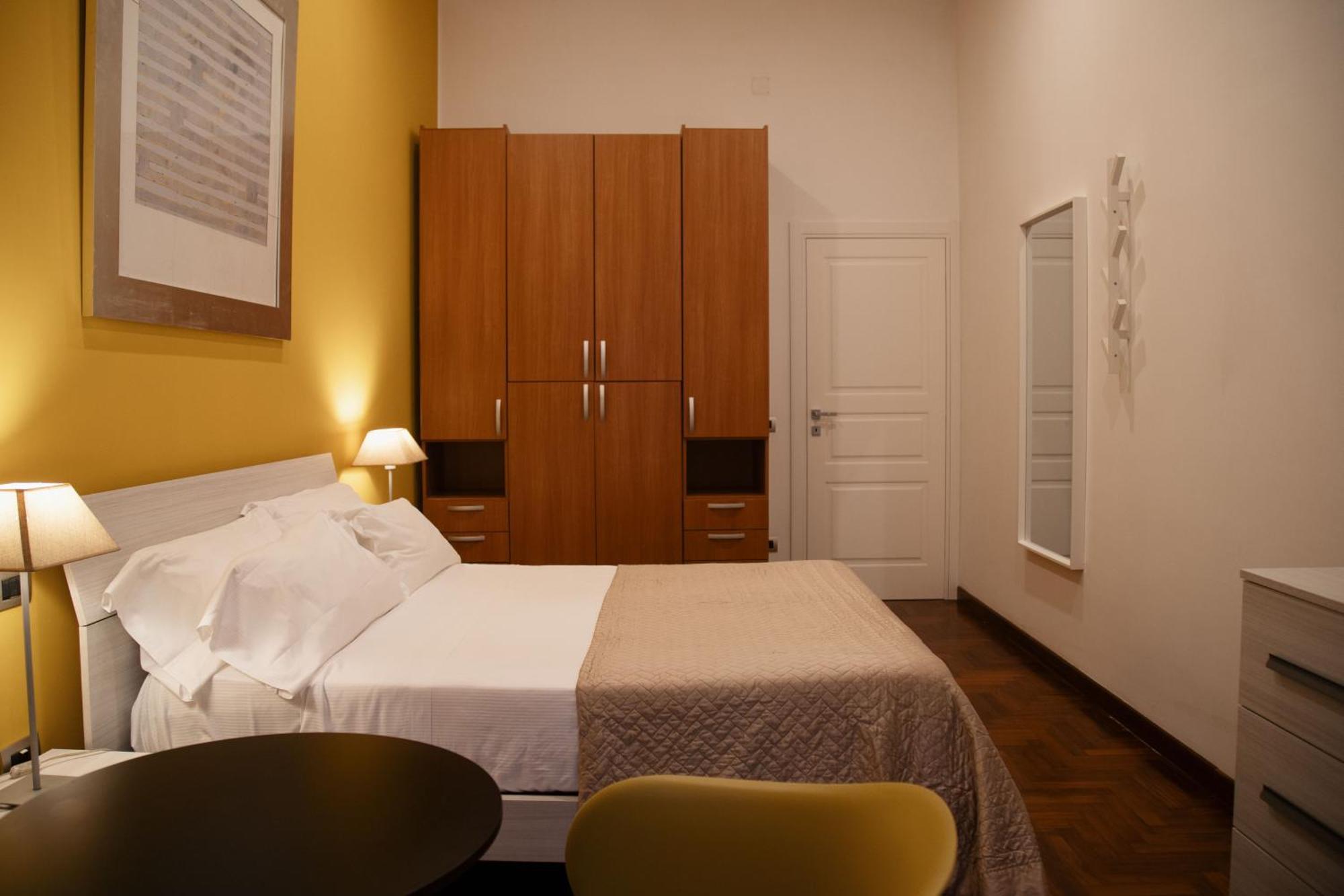 Hello Chiaia Napoli By Progecta Srl Apartment ภายนอก รูปภาพ
